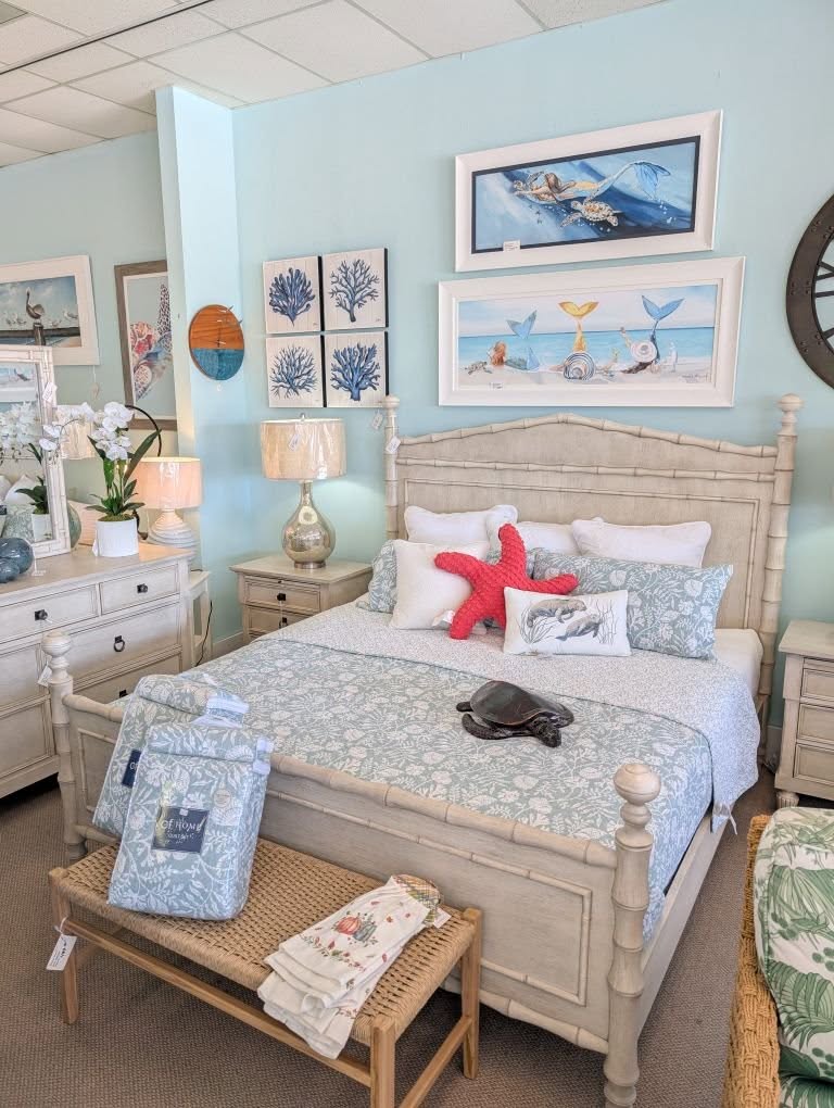 Beautiful American Drew King Bedroom Set! Easy Glide Drawers! 😍